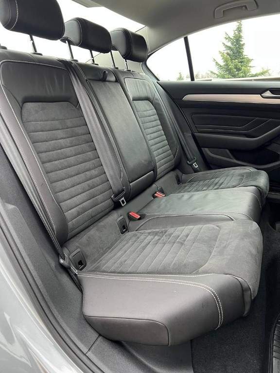 Volkswagen Passat 2.0 TDI Elegance DSG - 16