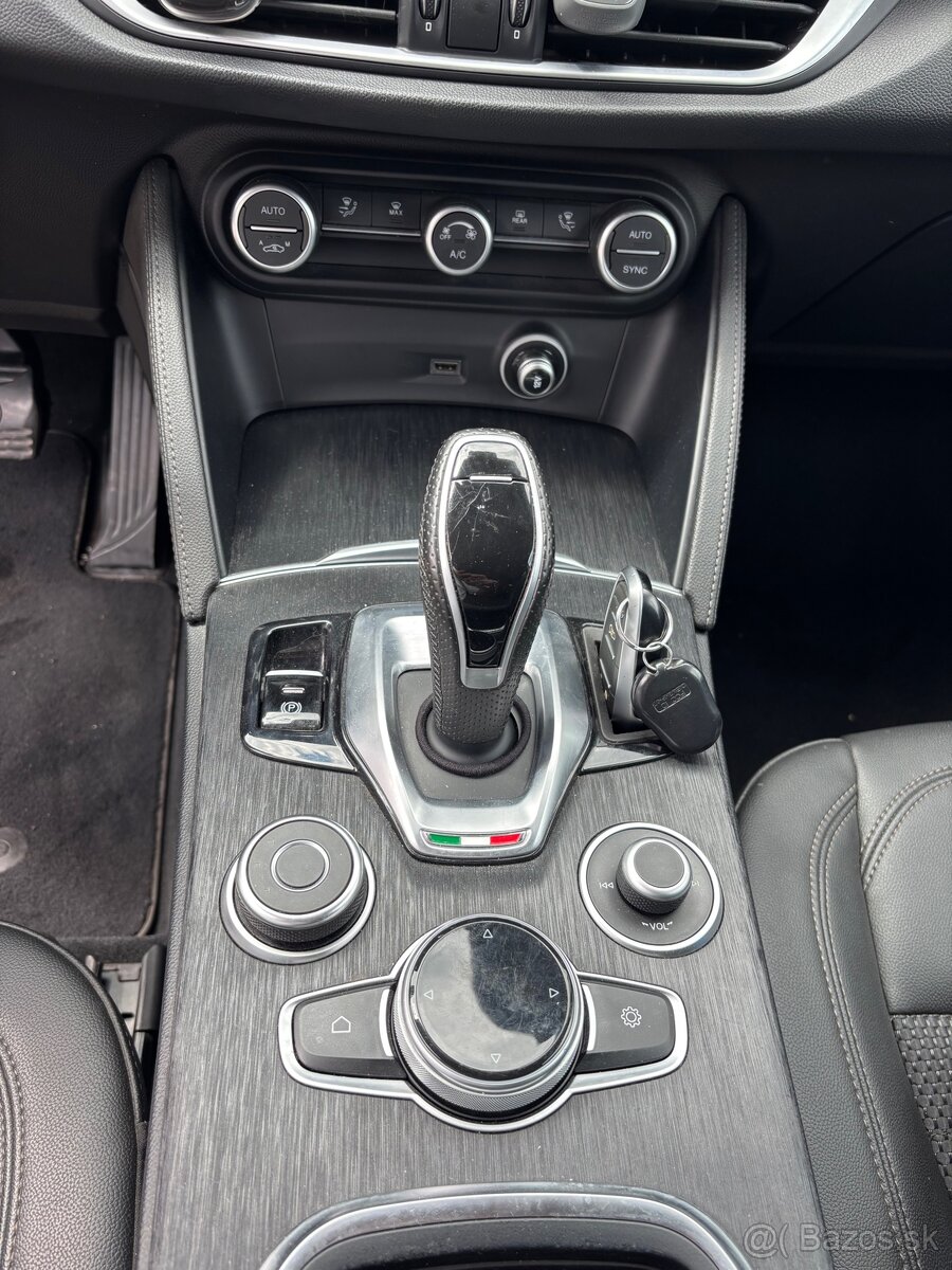 ALFAROMEO Stelvio 2.2D MY2020 - 16