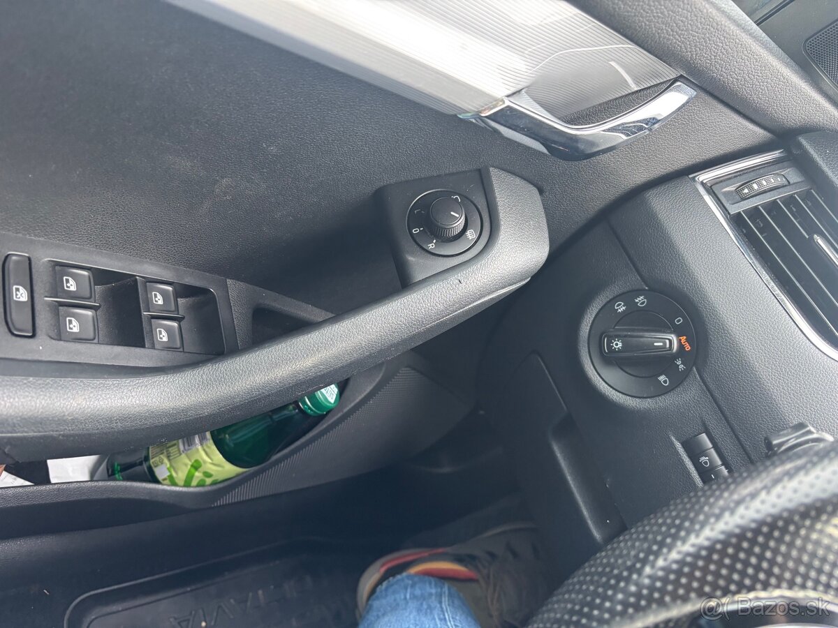 Škoda Octavia 3 2,0 TDI DSG 4x4 - 16