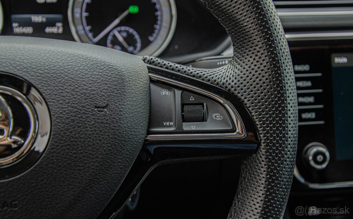 Škoda Superb 2.0 TDI SCR DSG - 16