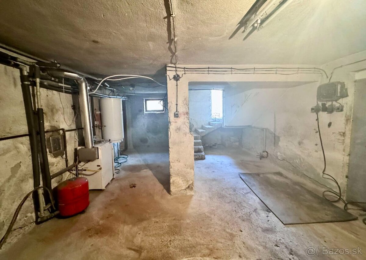 VÝRAZNE ZNÍŽENÁ CENA➔Rodinný dom po rekonštrukcii vo VK - 16