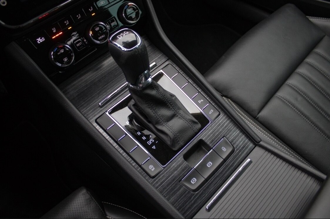 Škoda Superb 2.0 TDI DSG 2019 - 16