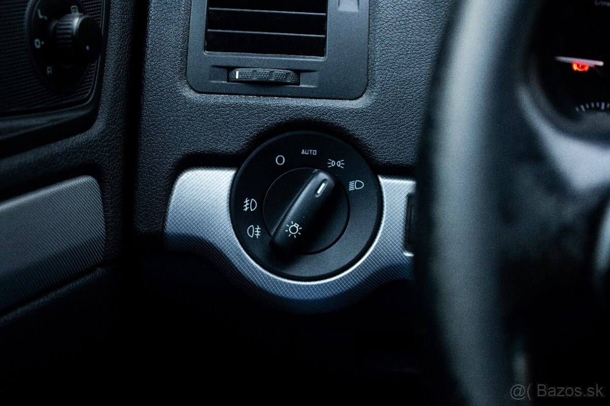 Škoda Octavia Combi 2011 1.6 TDI 77kW - 16