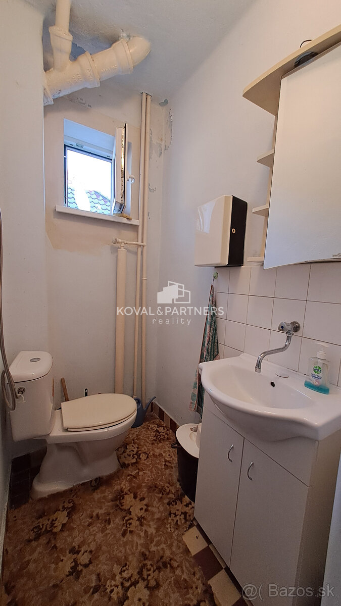 Na prenájom poschodová budova, Zlaté Moravce, časť Ďatelinis - 16