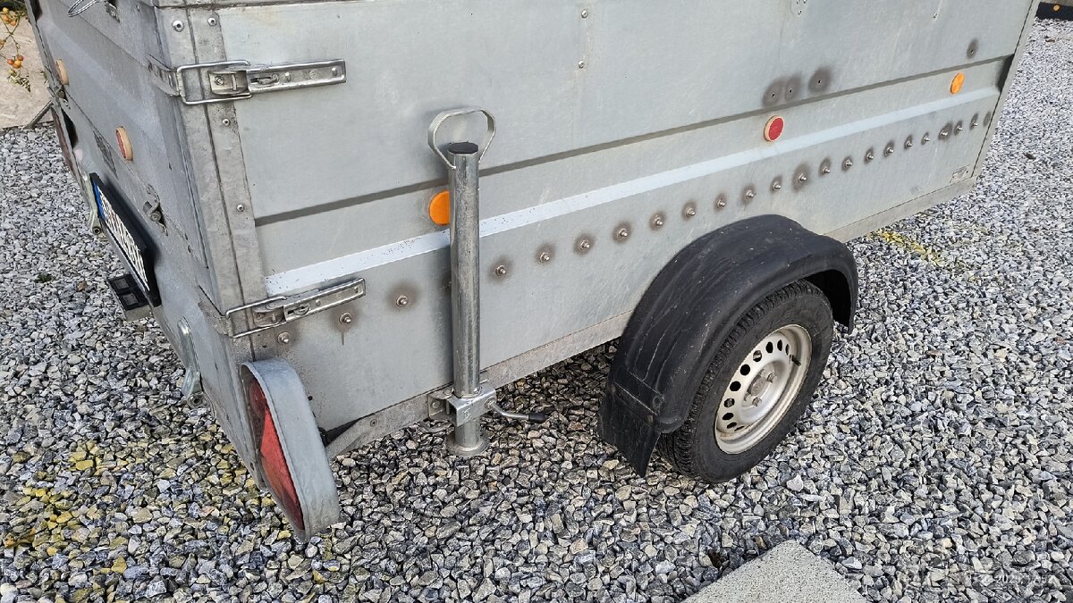 Prívesný vozík - 16