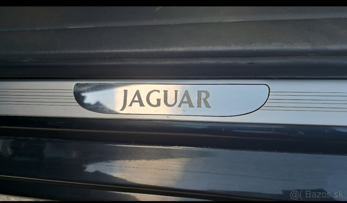 Jaguár XJ8 Long verzia - 16