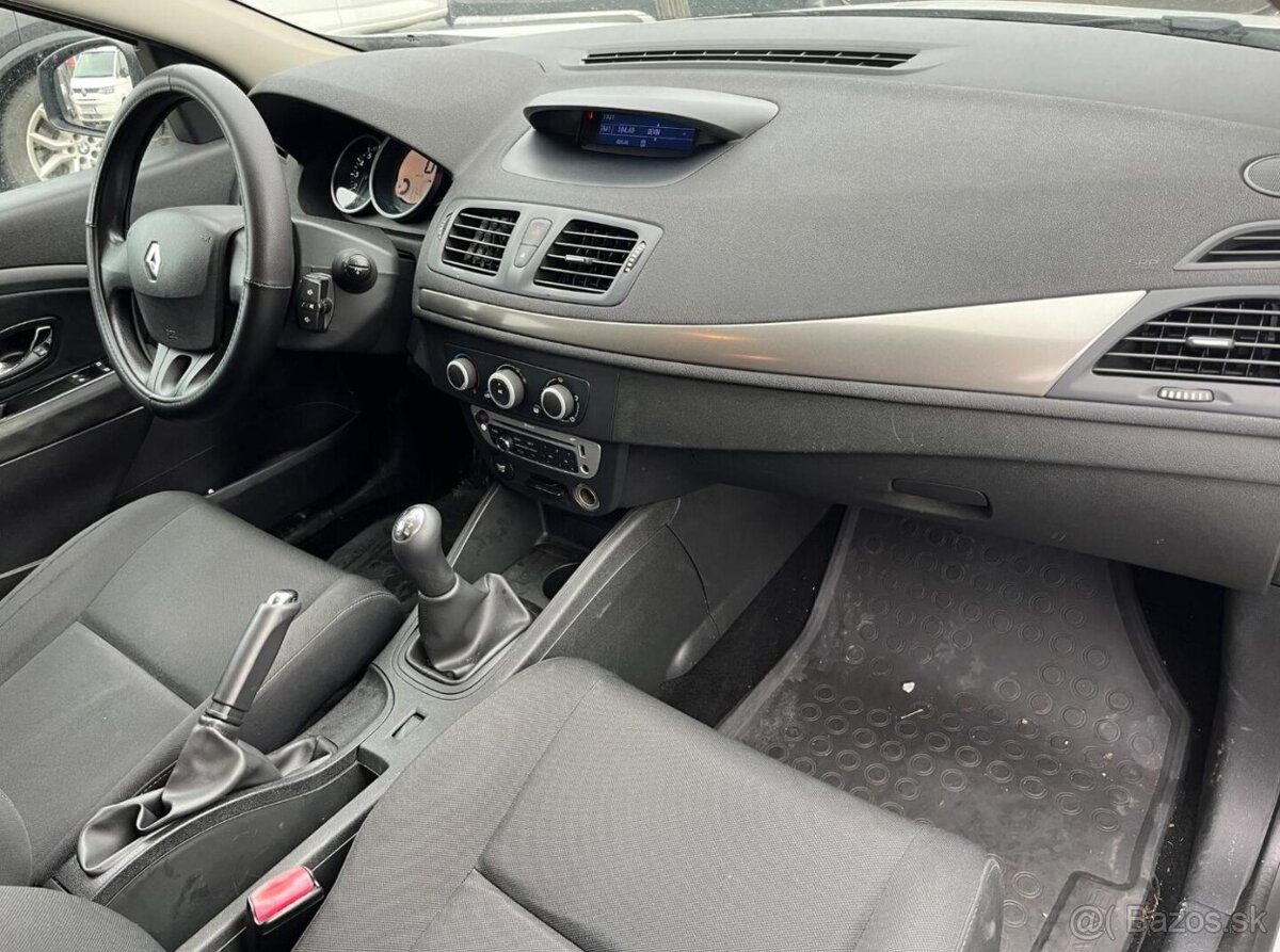 Renault Megane 1.6i - 16