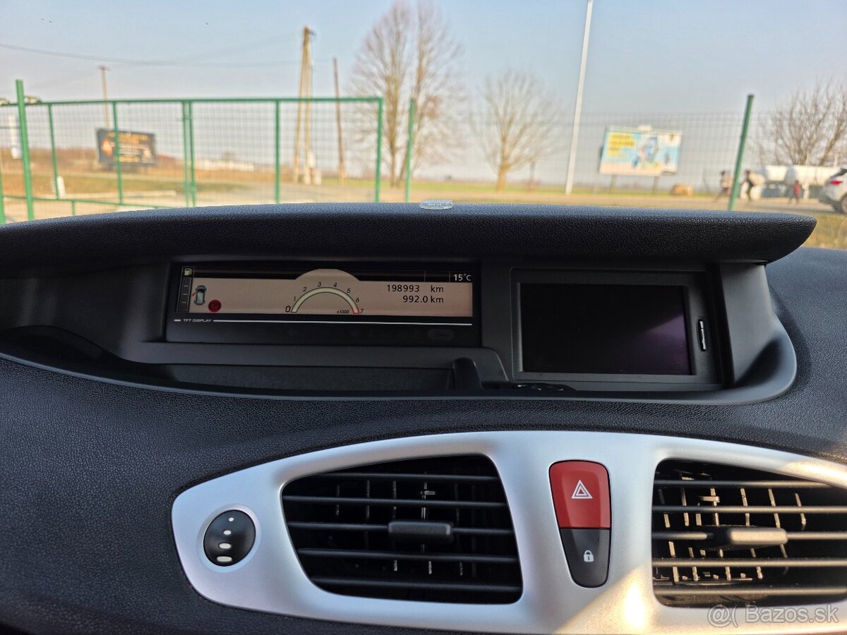 Renault Mégane Scénic 1.4 16V benzín - 16