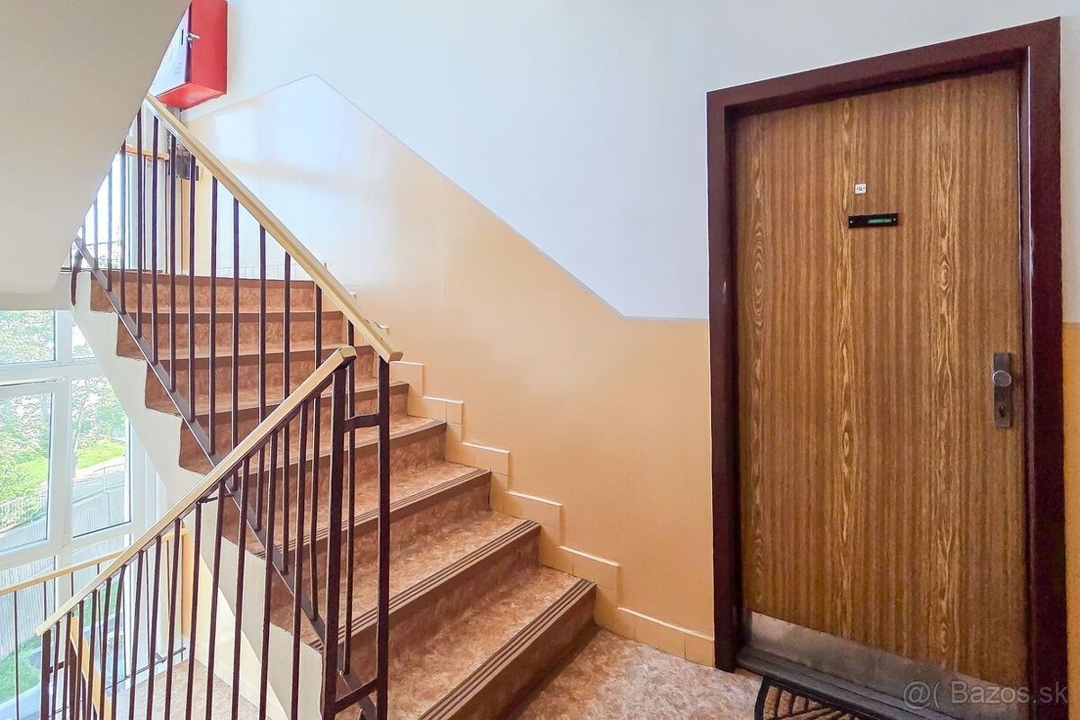 Na predaj 3-izbový byt s lodžiou v centre mesta Poprad - 16