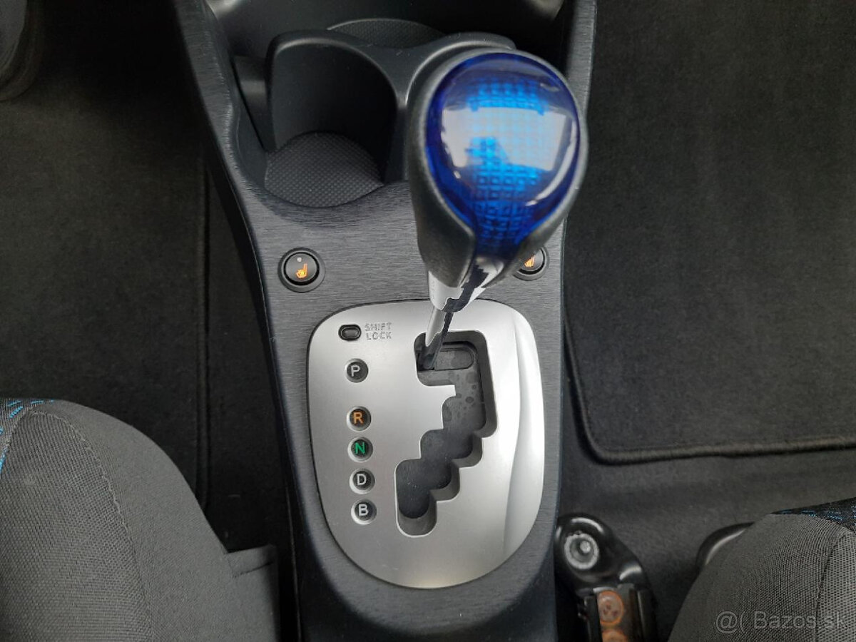 Toyota yaris 1,5 hybrid 11/2013 najeto 35 tis km - 16