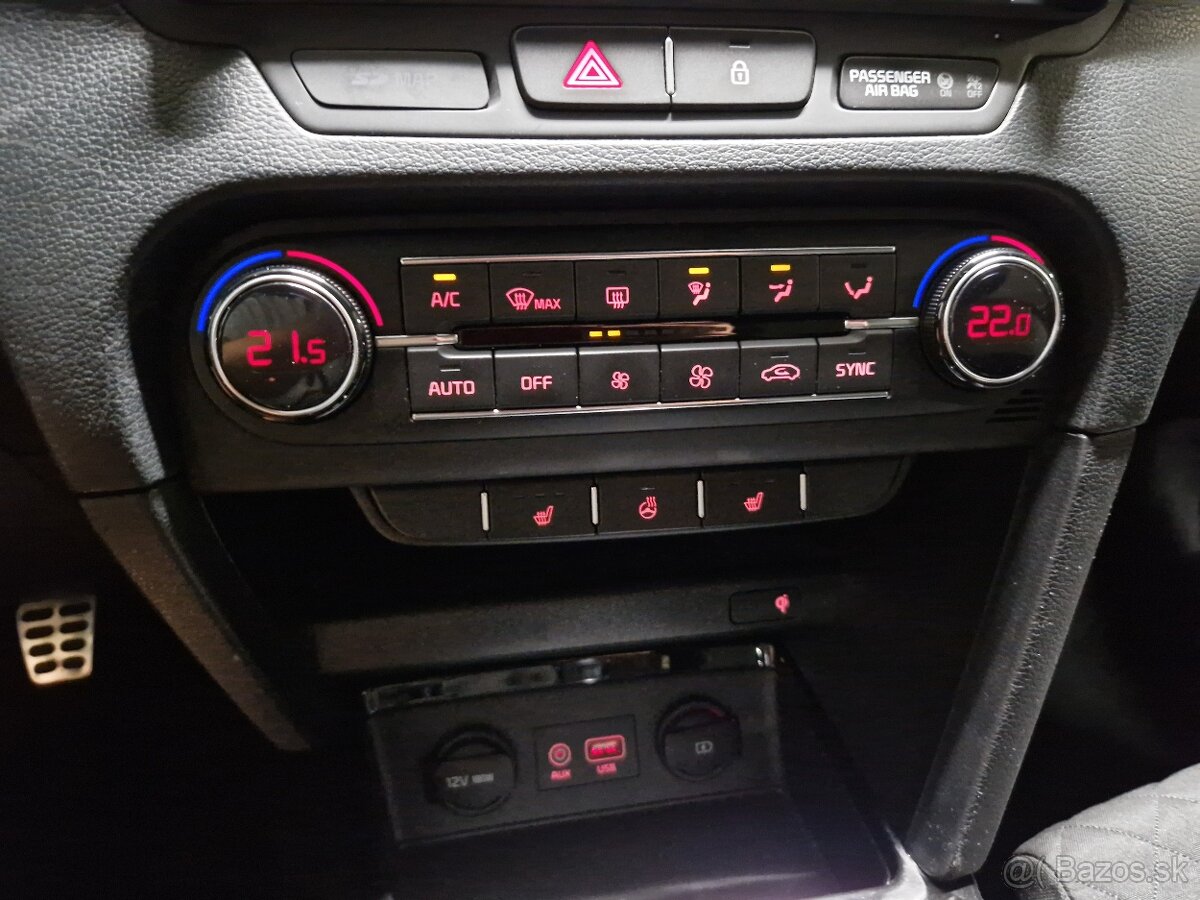 KIA Ceed GTLine 1,4 Turbo GDi benzín 103 kW Full-Led 57000km - 16