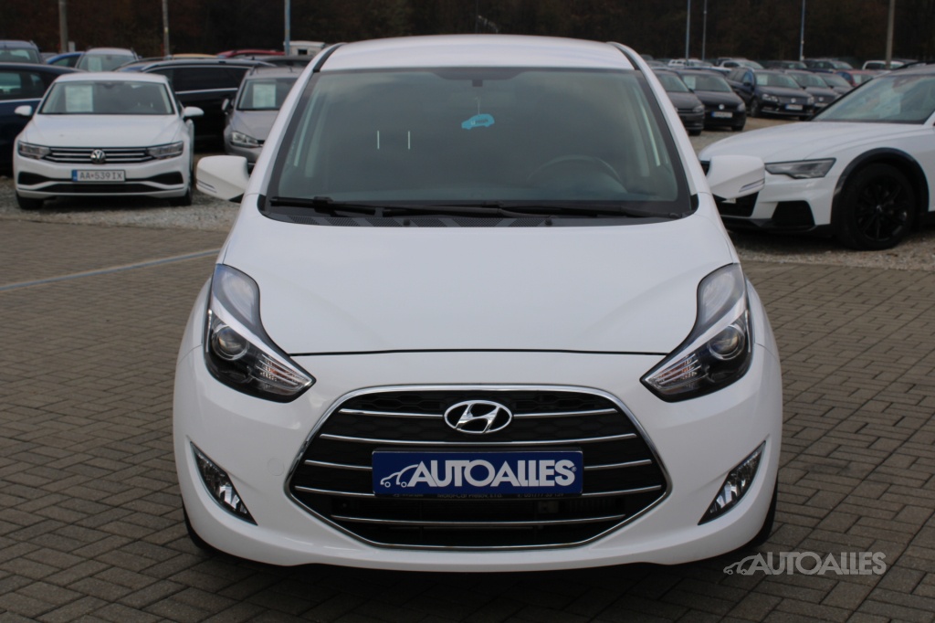 Hyundai IX20 1,6 CRDi 94 kW - 16