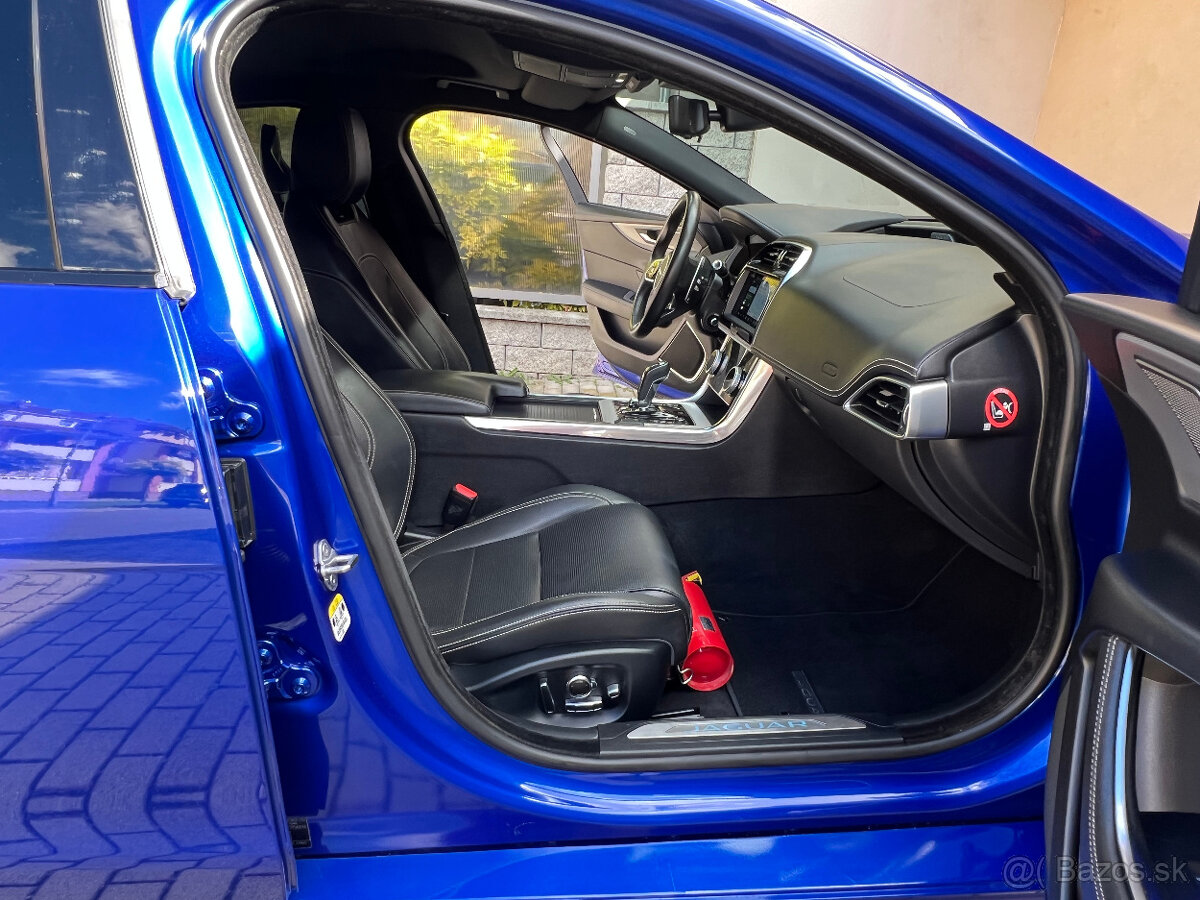 Jaguar XE 2.0 D R-SPORT 180 PS - 16