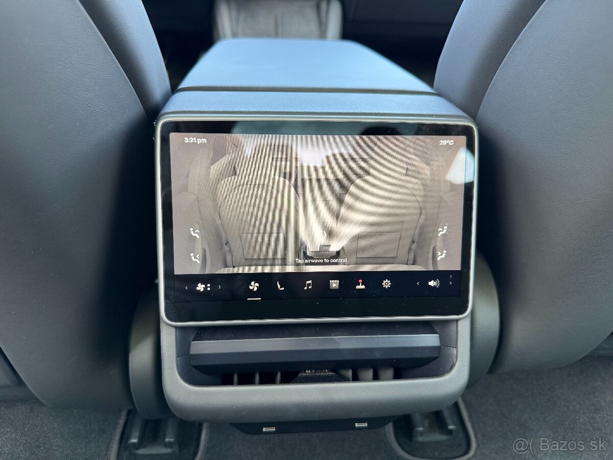 Tesla Model 3 Long Range AWD - 16