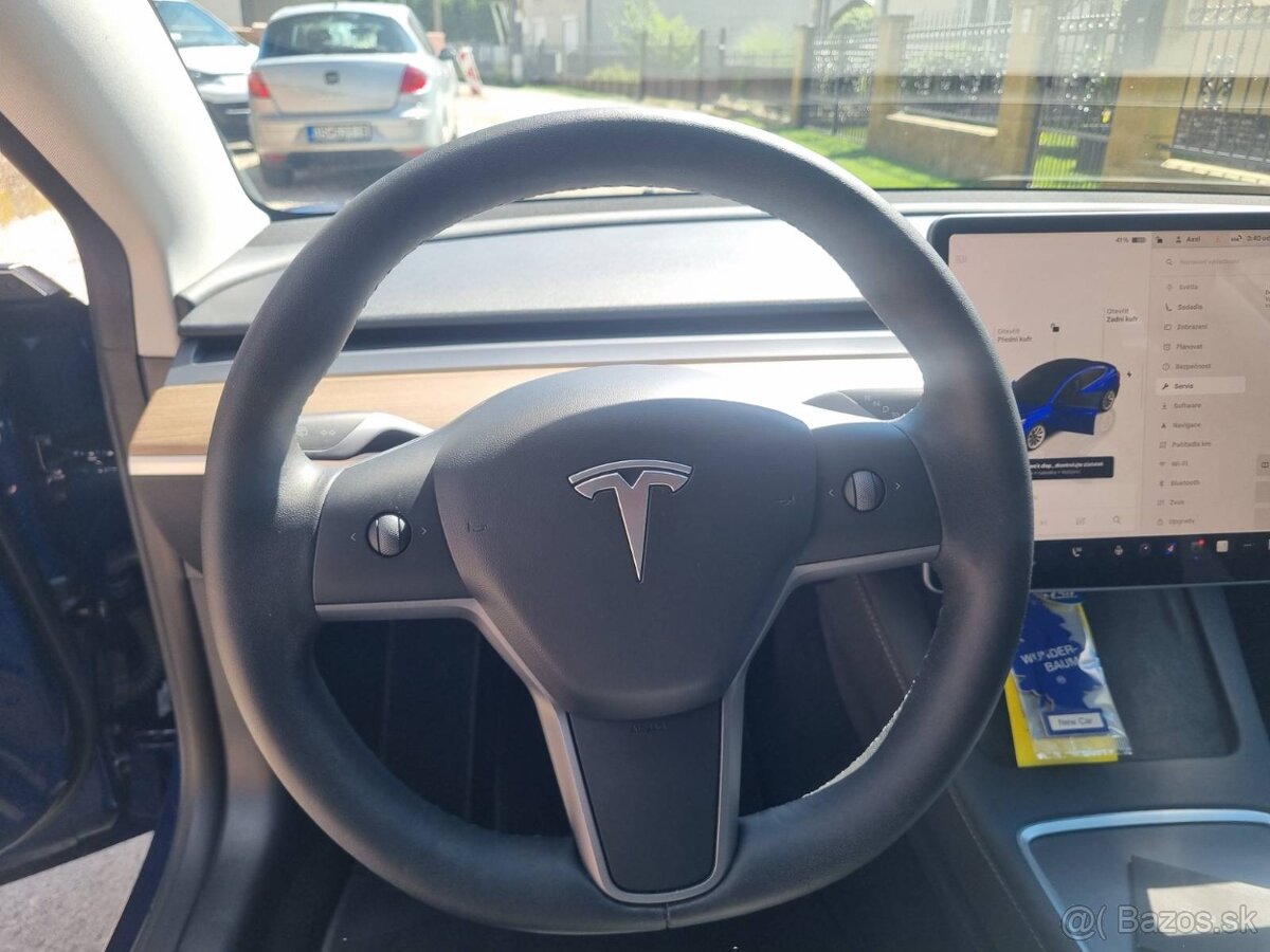 Tesla Model 3 Performance - 16