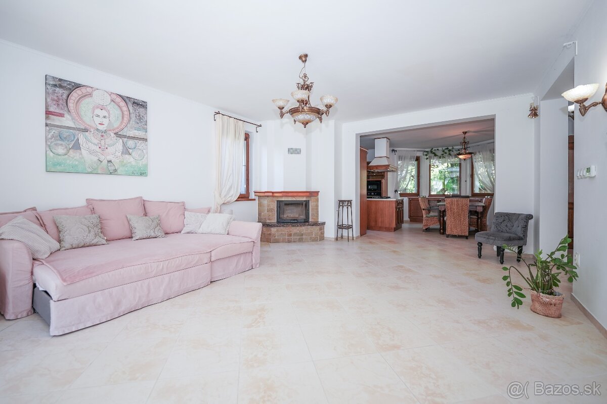 Rodinný dom v obci Rovinka na predaj - 16