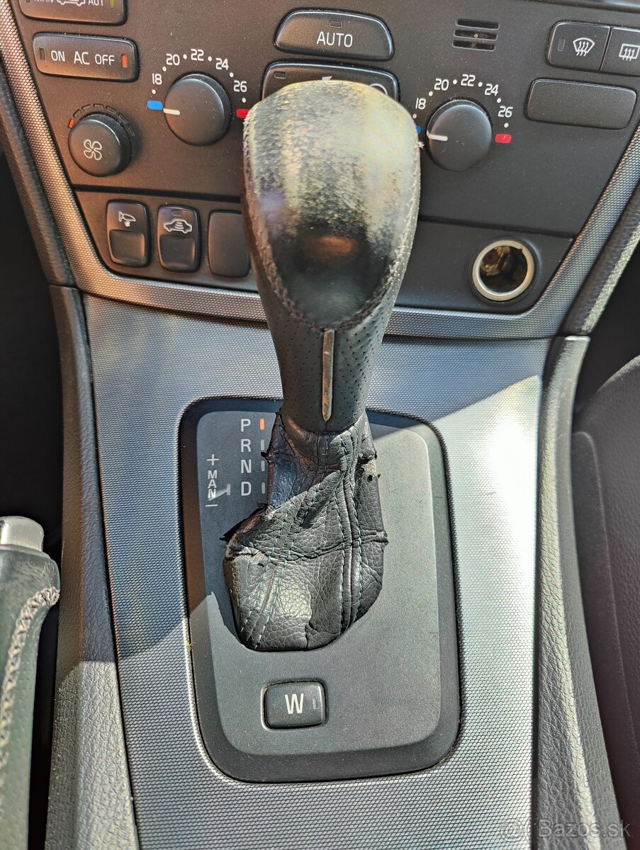 Volvo V70 D5 Momentum A/T AWD 4x4 - 16