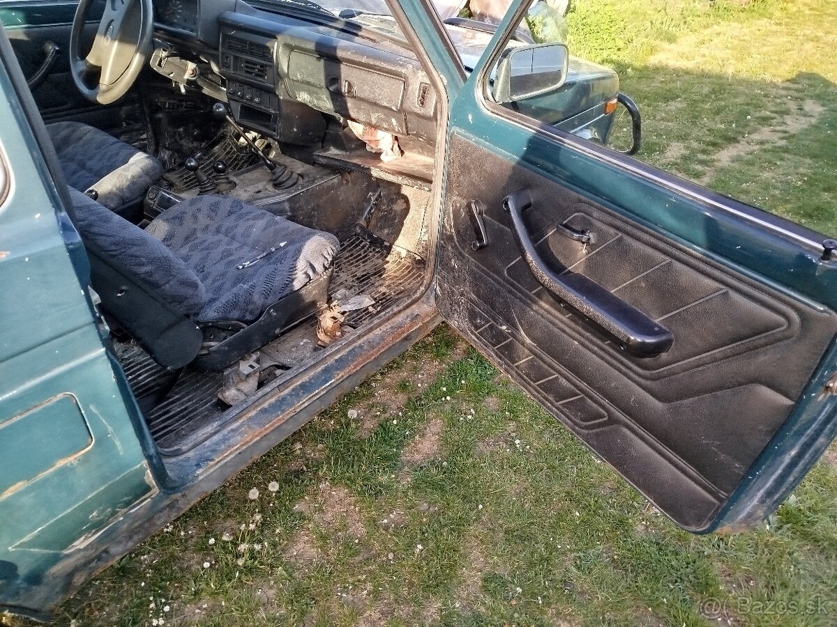 Lada niva 1.7i - 16