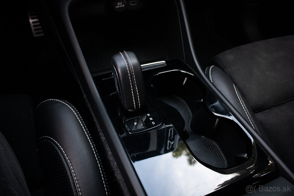 XC40 P8 Twin motor AWD, El. ťažné, Harman, Asistenti,91% SOH - 16