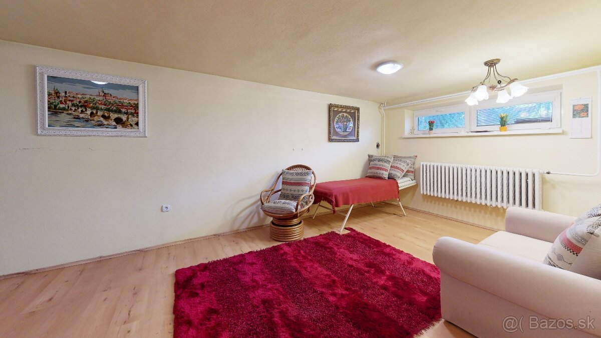 Na predaj veľký 3 podlažný dom Šulekovo, pozemok 524m2 - 16