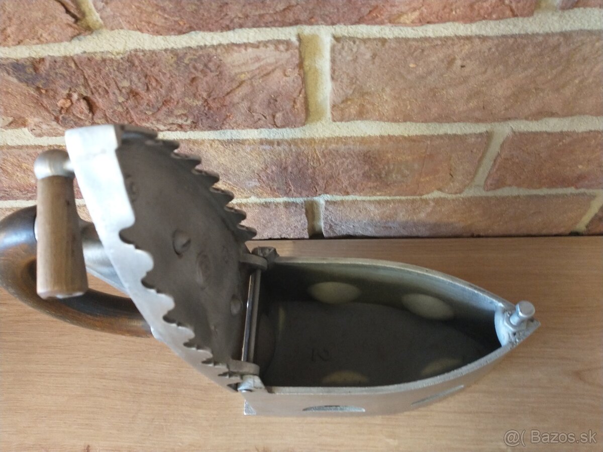 alpaka, sandrik, štamperlíky, jablko, hruška, žehlička - 16