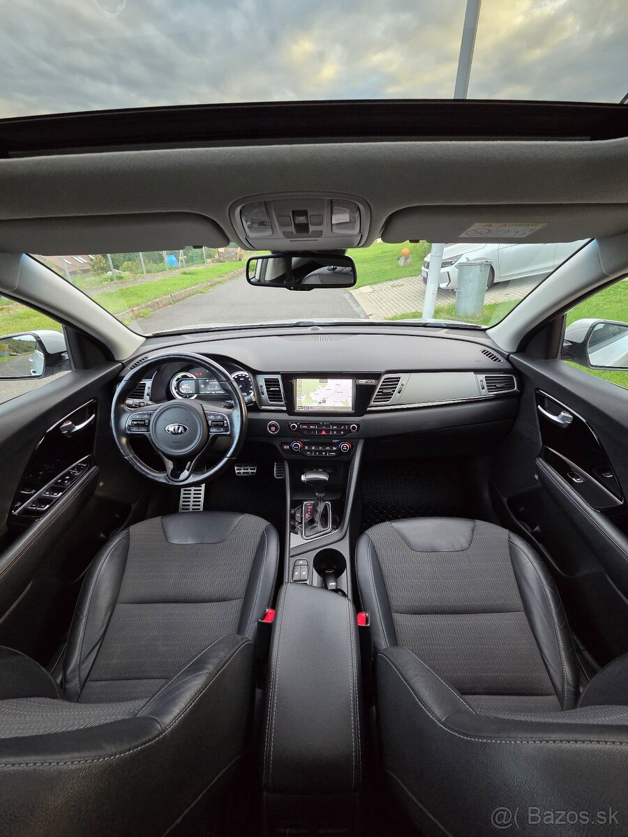 Kia Niro 1.6 GDI Automat - 16