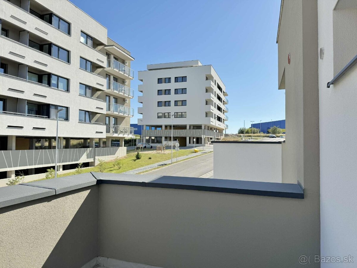 LUNA | RODINNÝ DOM č. 2 s garážou, výhľady na Vysoké Tatry - 16