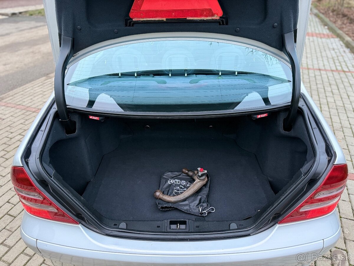 Mercedes-Benz C-class - 16