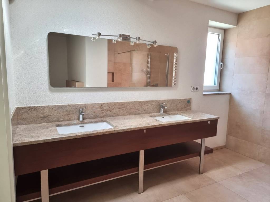 PREDAJ - 3 izbový dom v centre mesta, Nitra - 16