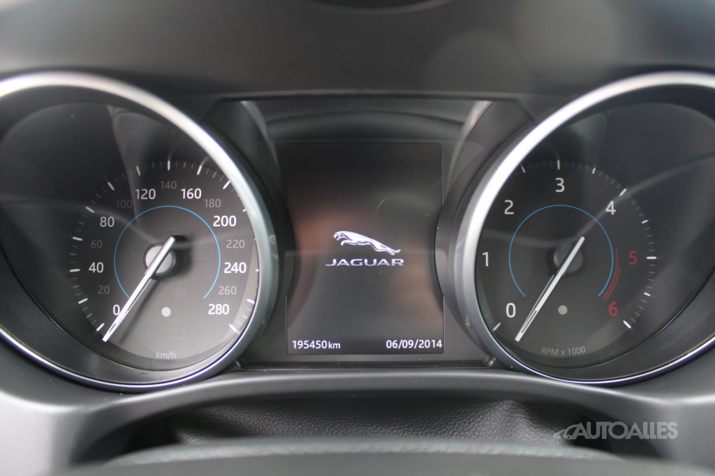 Jaguar XE 2,0 D 120 kW, odpočet DPH - 16