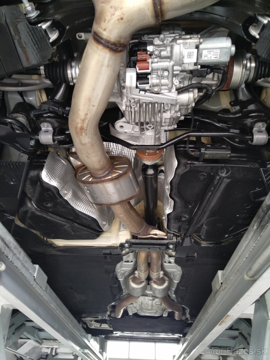 Audi RS4 r.2022 záruka Audi do 1/2027 - 16