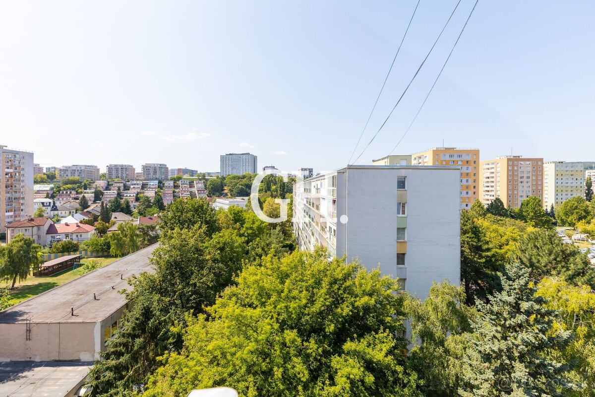 REZERVOVANÉ - MAGURSKÁ - Staré mesto - priestranný 2 izbový - 16