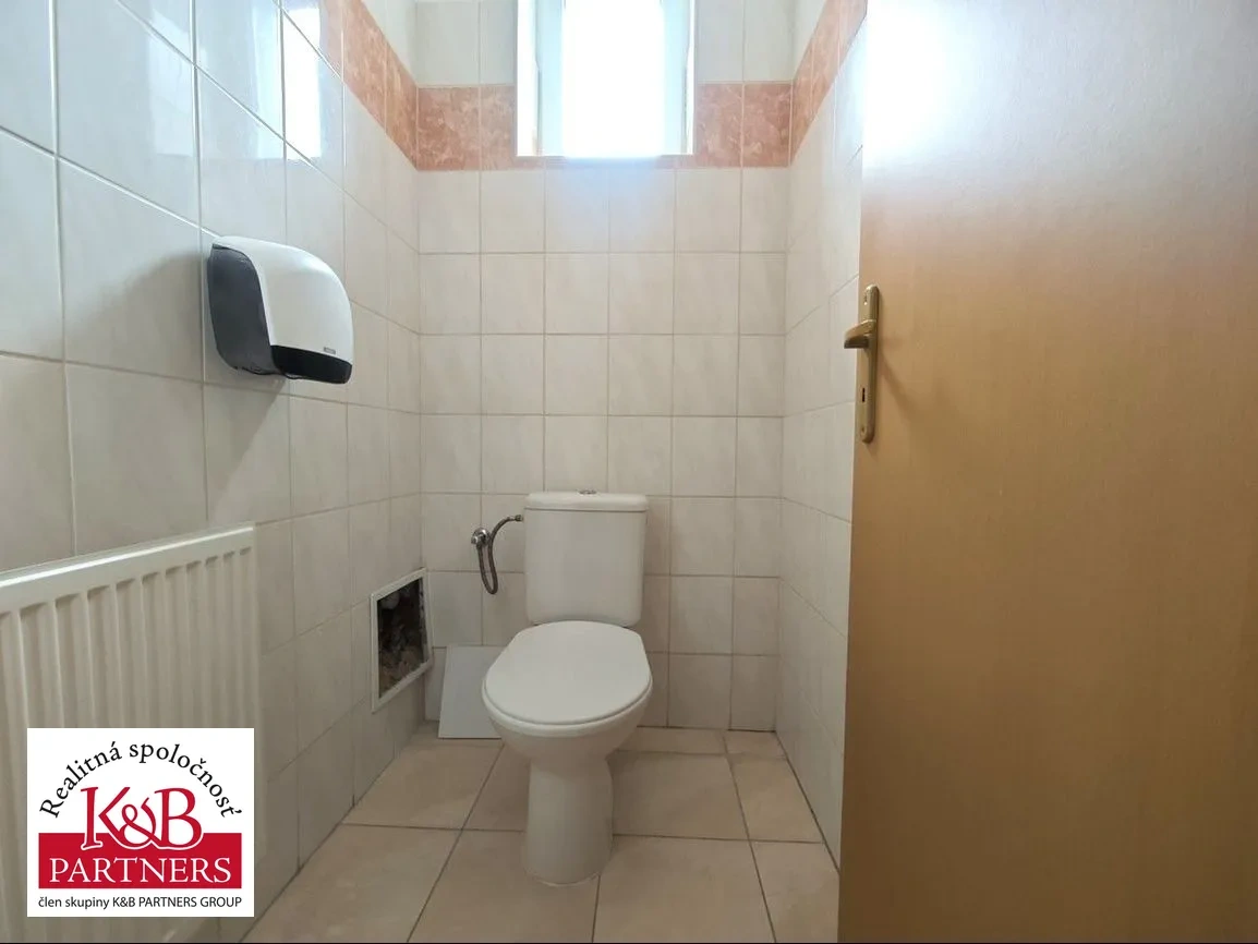 Ponúkame na prenájom nebytové priestory (kancelárske) - 16