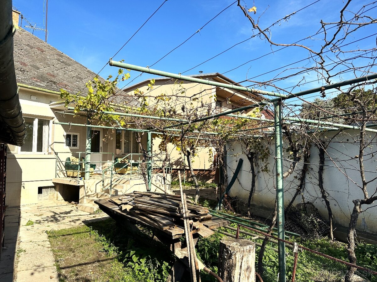 Na predaj dom s veľkým pozemkom 1216m2 Ivanka pri Dunaji - 16