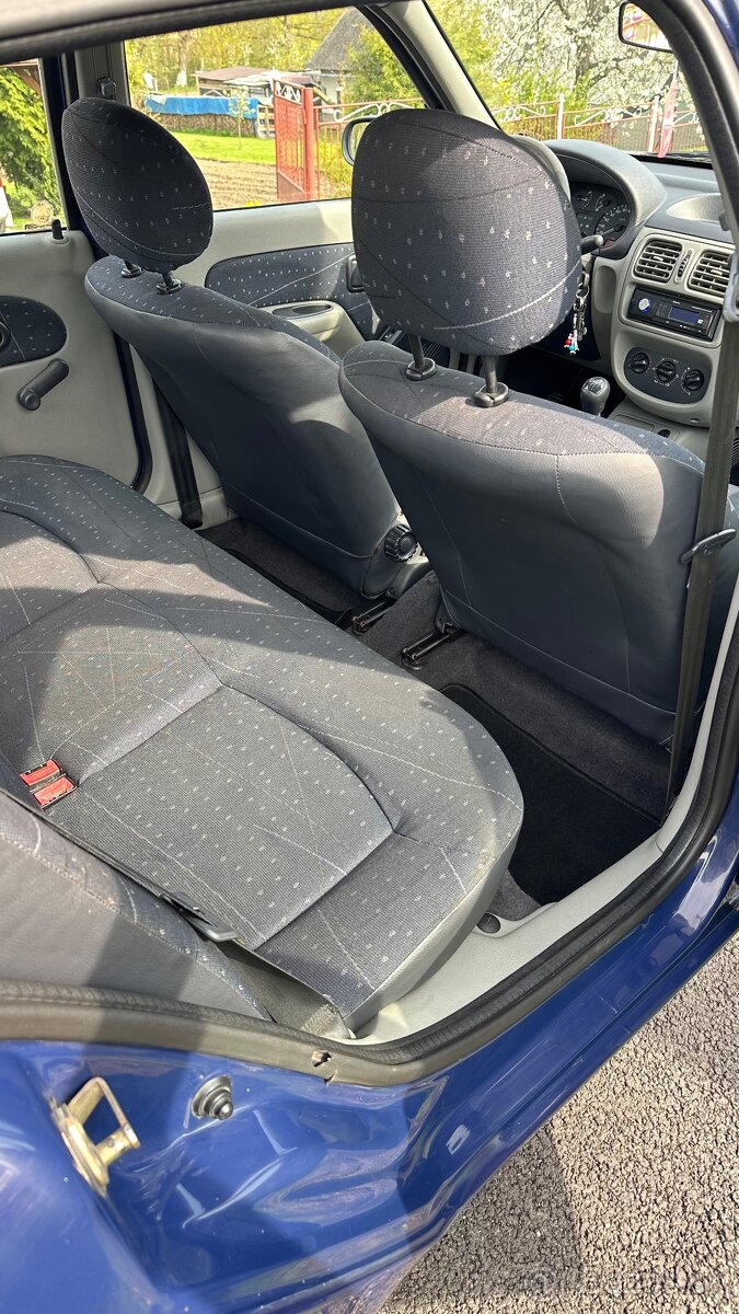 Renault Thália 1.4 - 16