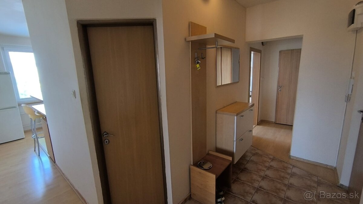 3-izb. byt - Martin - M.R.ŠTEFÁNIKA - blízko centra - 16