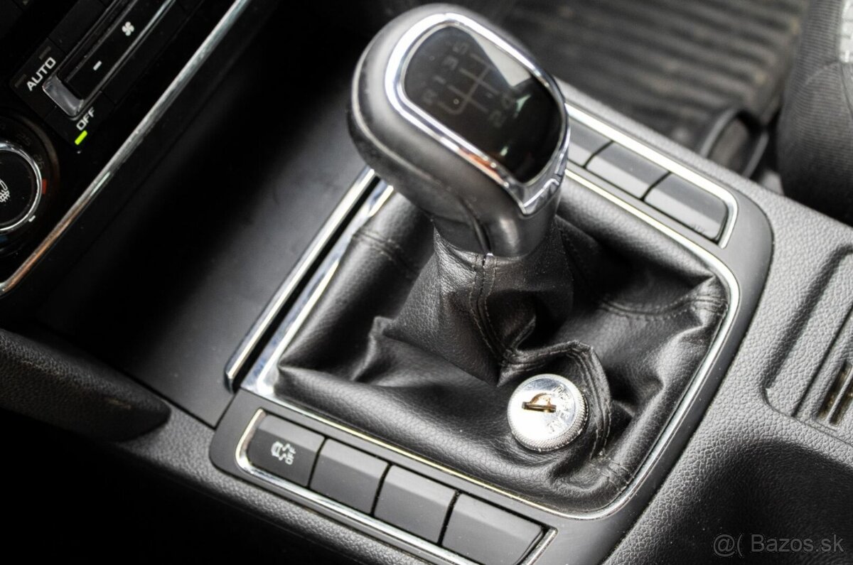 Škoda Superb Combi 2.0 TDI, 125kW (2012) - 16