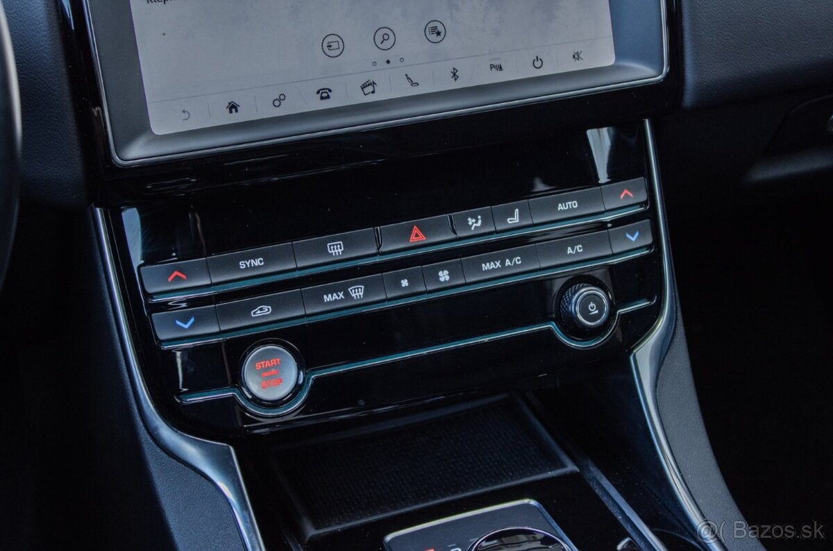 Jaguar XE 2.0 I4D R-SPORT AWD / DPH - 16