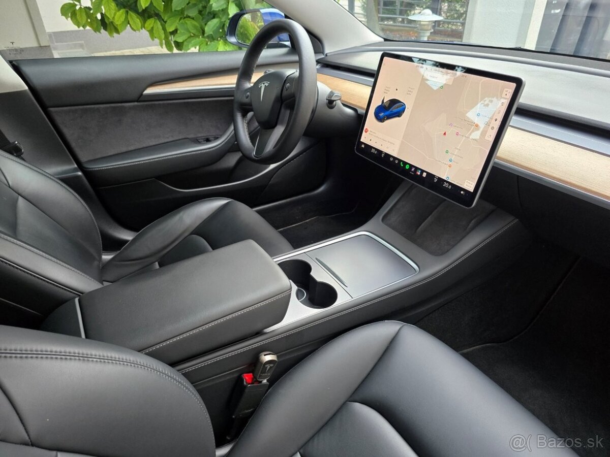 Tesla Model 3 Long Range 366kw, Mesačne: 393€ - 16