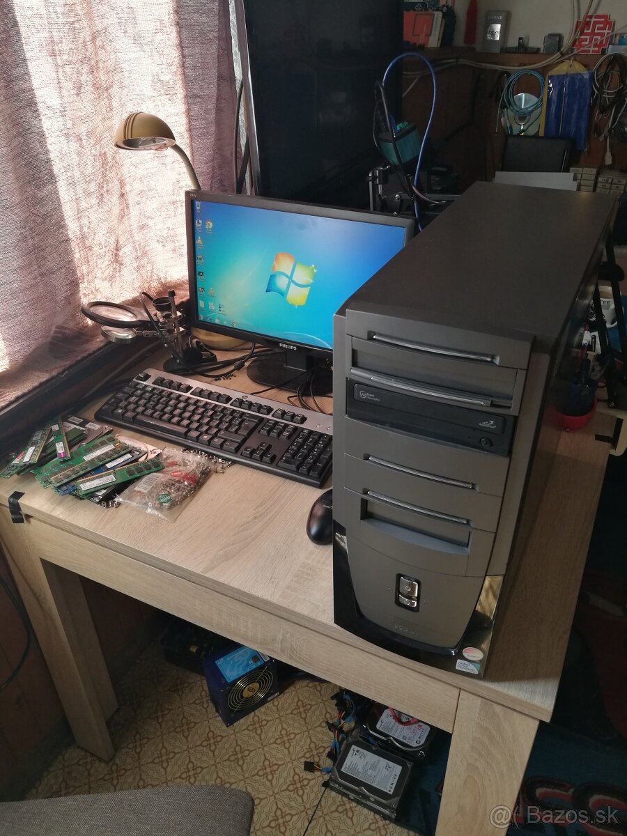 PC Intel Pentium DualCore. 4 GB. Windows 7. - 16