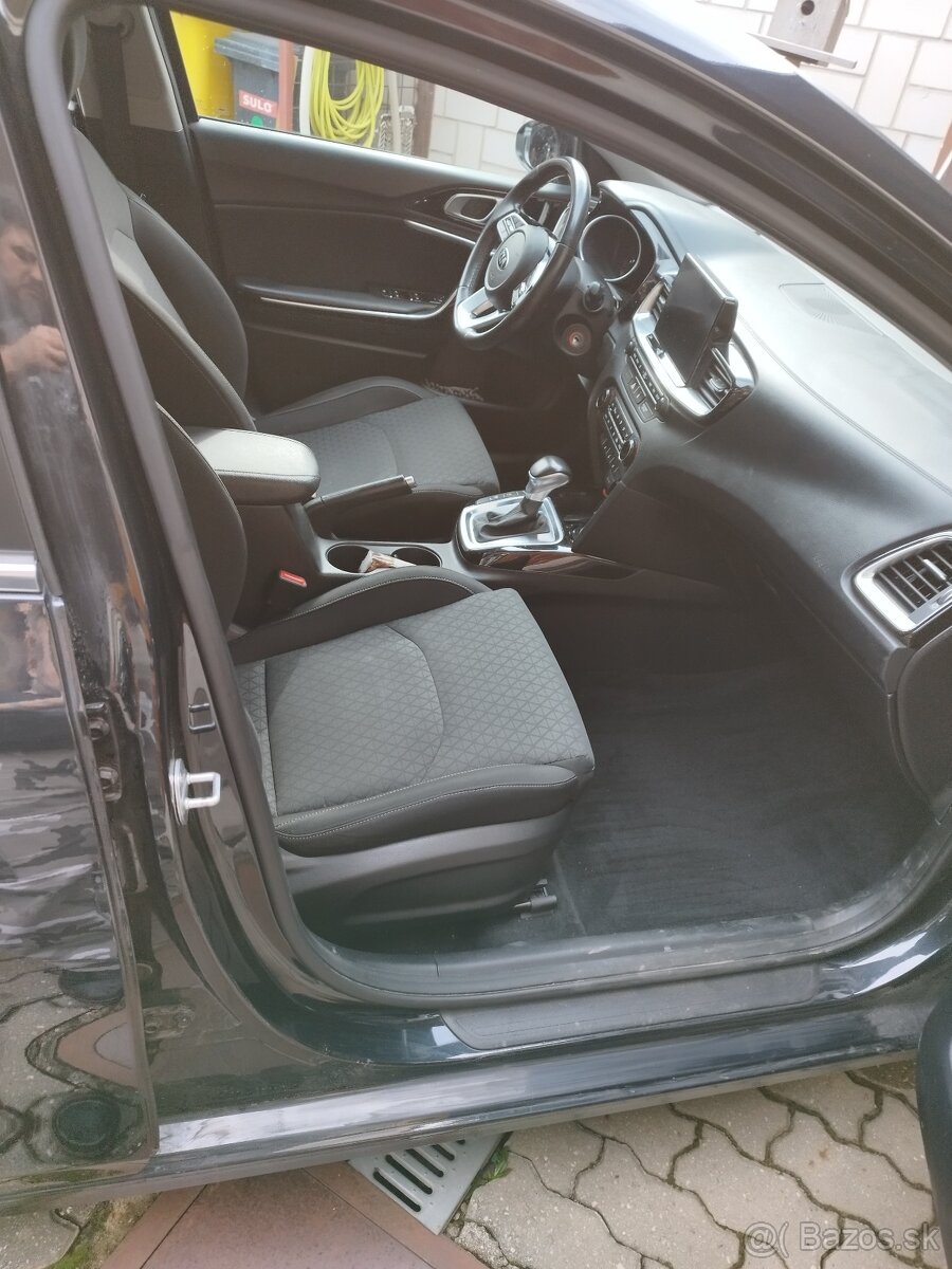 Kia ceed 2019 1.6crdi automat - 16
