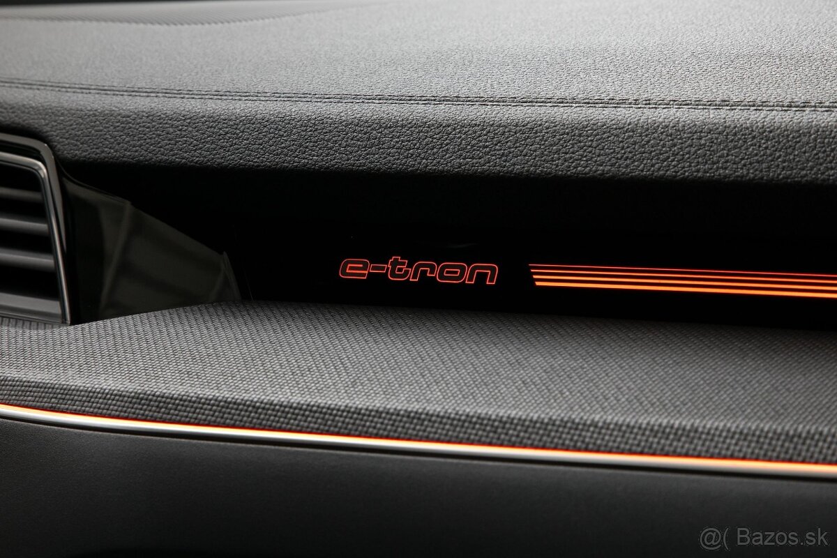 Audi e-tron 55 300kW S-Line Sportback Matrix Black Edition - 16