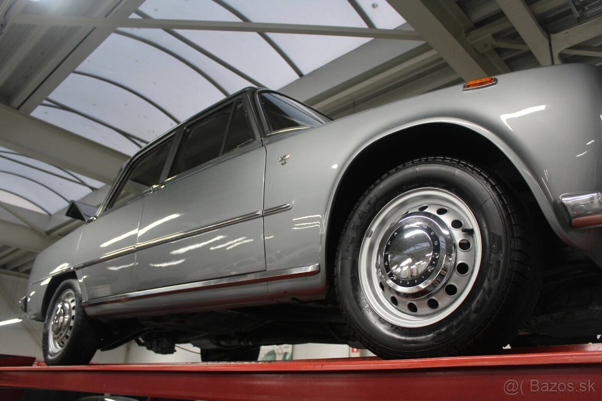 Alfa Romeo Giulia 1600 S 1968 - 16