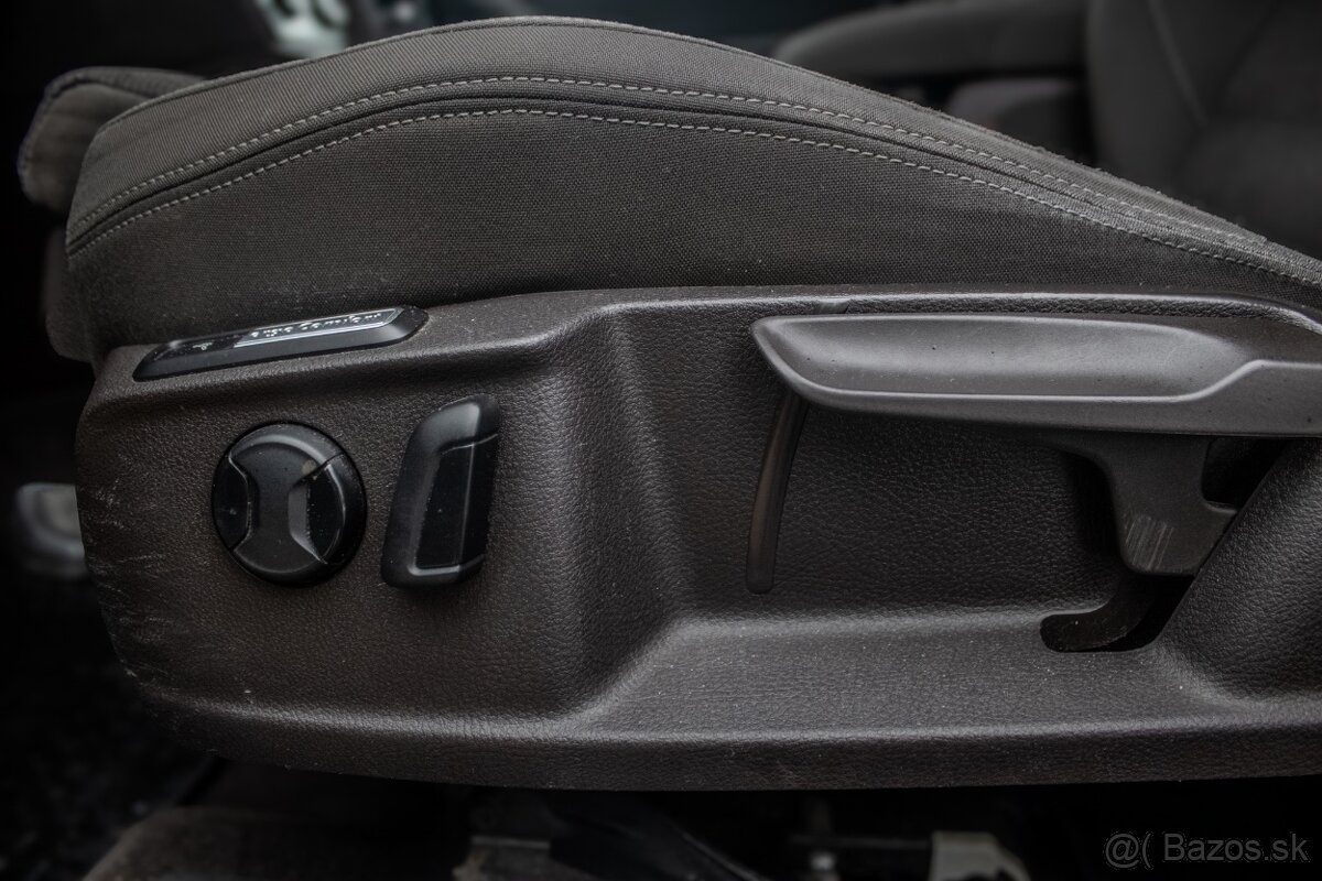 Volkswagen Passat Variant 2.0 TDI BMT Highline DSG - 16