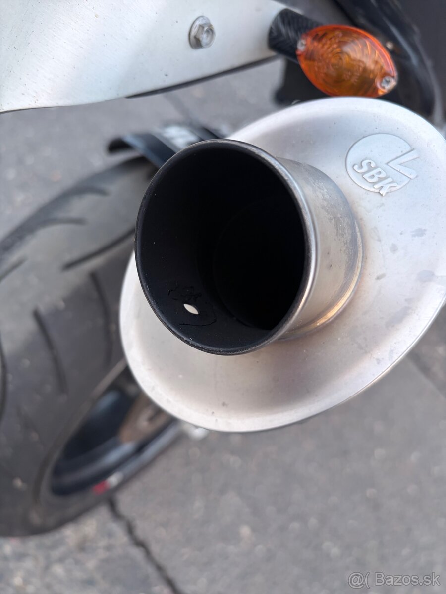 Aprilia Rsv 1000 - 16