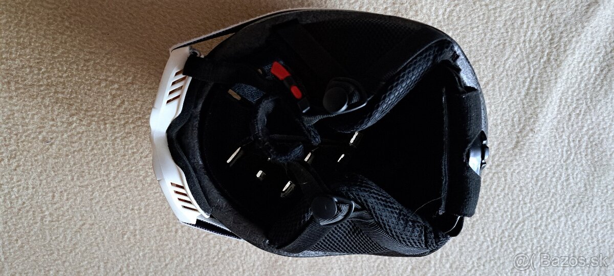 Dievčenské lyže, lyžiarky, palice a helma - 16