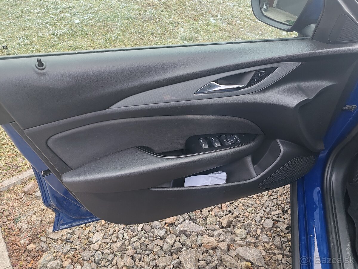 OPEL INSIGNIA 1.6 CDTI 2018 - 16