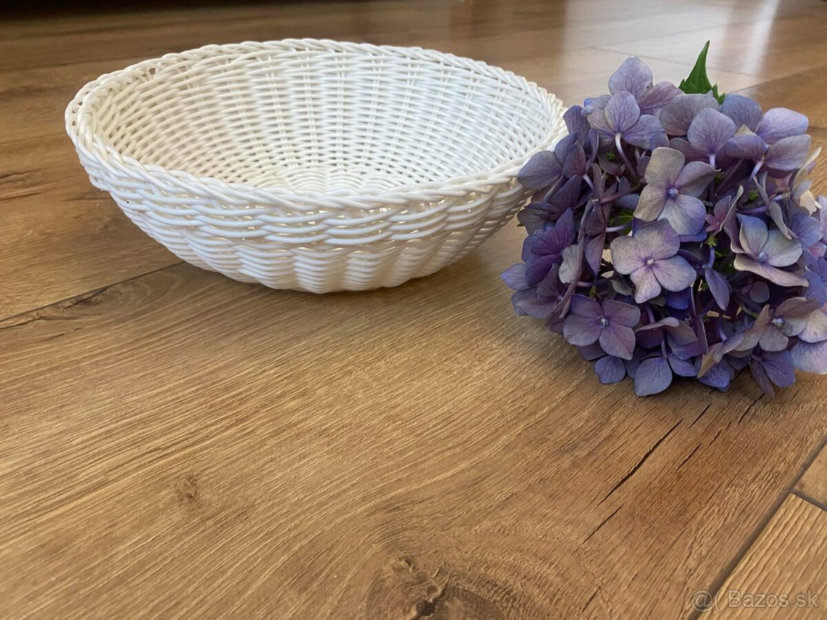 Plastový košík na pečivo - 16