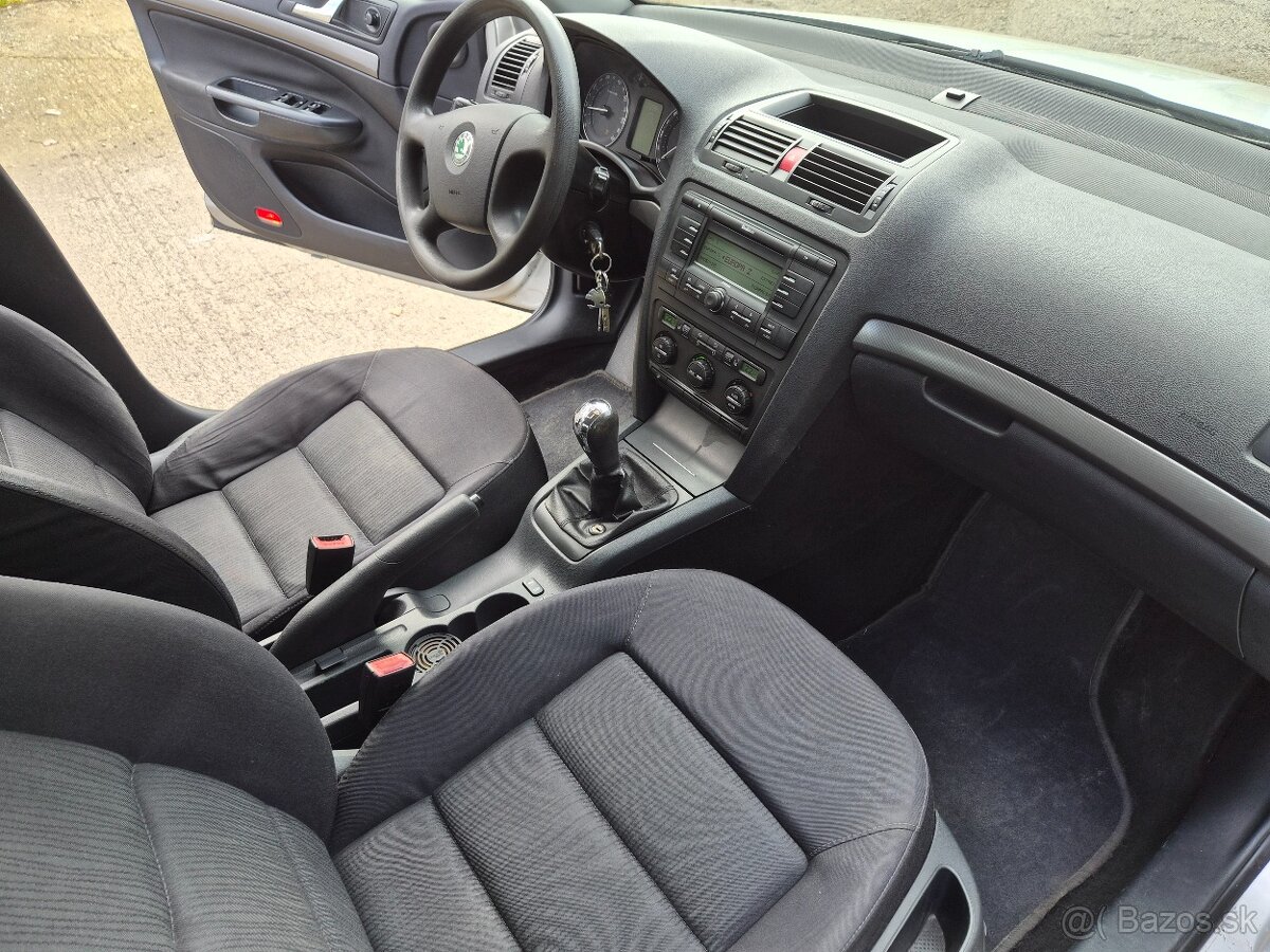 Škoda Octavia 1.6 MPi nová STK /EK - 16