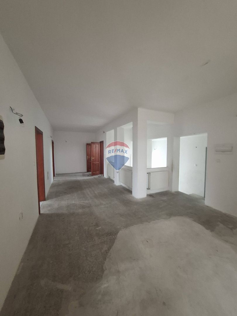 INVESTIČNÁ PRÍLEŽITOSŤ ROKA: Administratívny objekt s neobme - 16